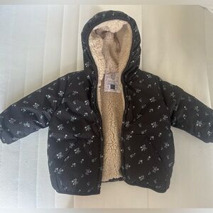 Girls GAP winter coat, 6-12 months. Reversible!